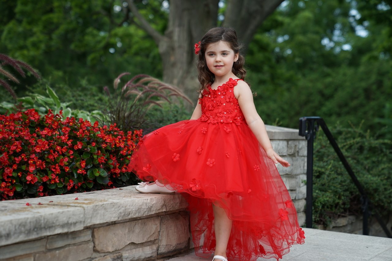 What Is the Right Time to Buy Flower Girls Dresses?